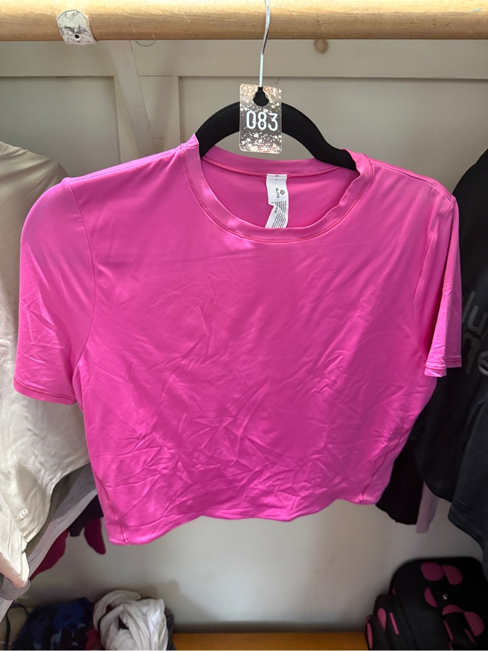 083 lululemon athletica Hot Pink Crewneck Crop Tee